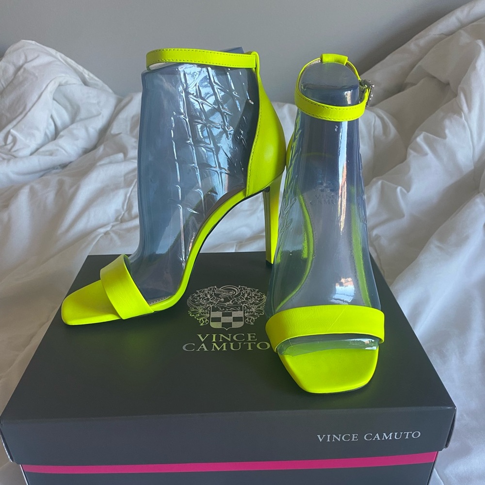 NWT Vince Camuto Heels